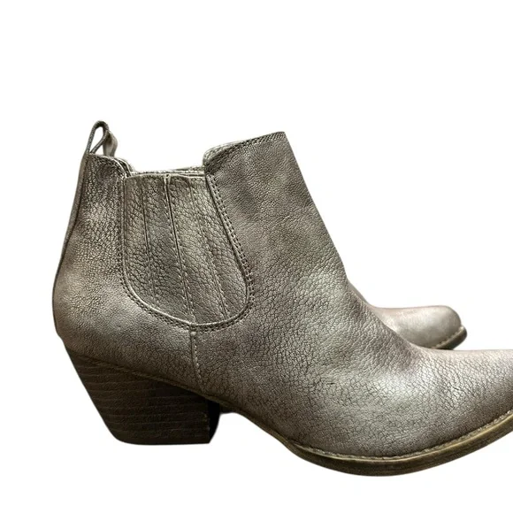 Very Volatile Gold Metallic Western Motivate Heeled Ankle Bootie - Picture 8 of 11
